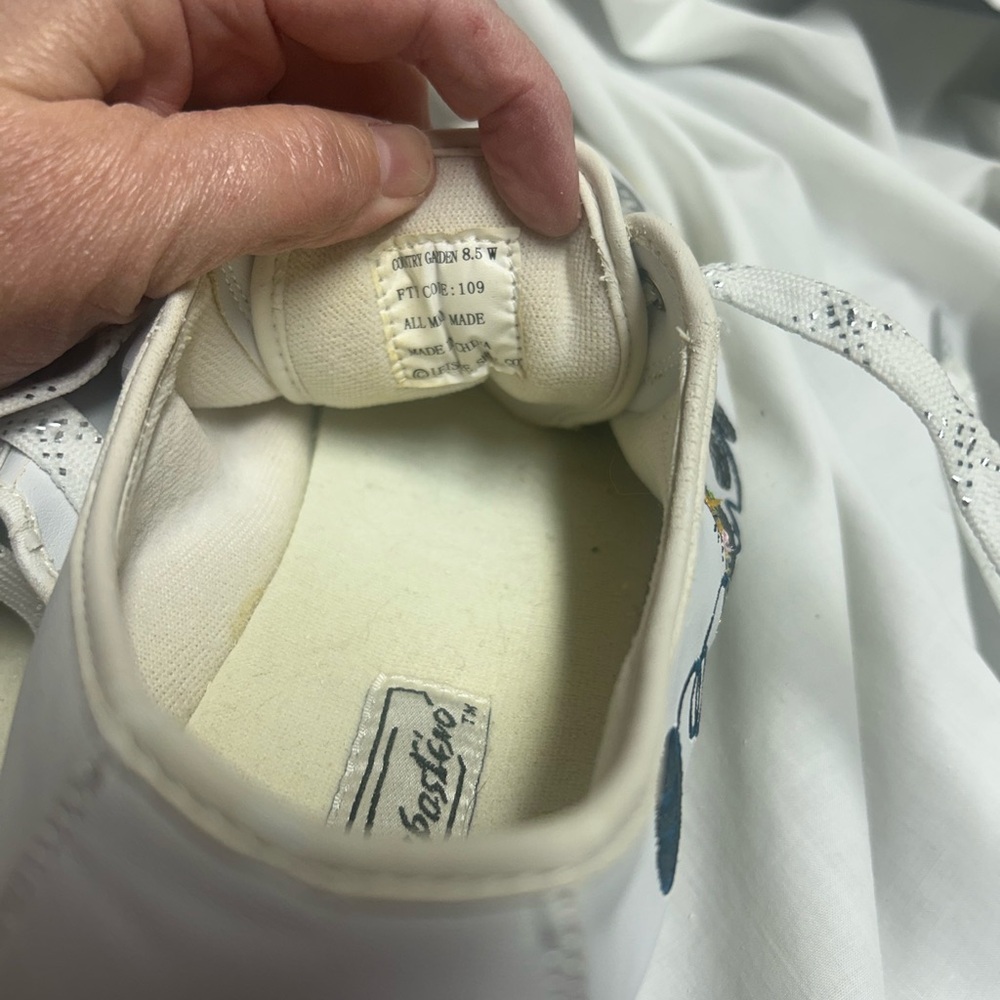 Vtg 90s Embroidered Cat Sneakers 8.5  White Vinyl Sabastino Country Garden Women - Picture 8 of 11